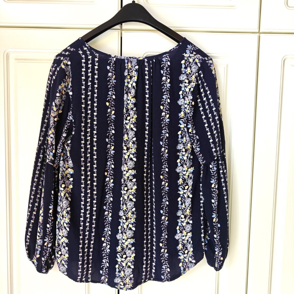 Old Navy Blue/Yellow Floral Top, Size Medium, New - Picture 2 of 2